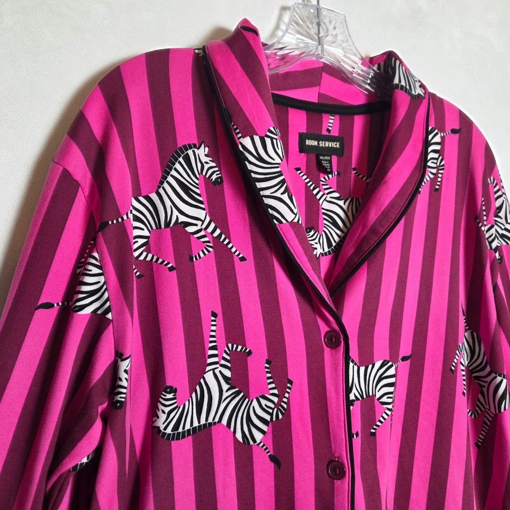 Room Service Womens Pink Zebra Stripe Pajama Set XXL Long Sleeve Button Up Pants